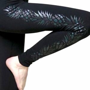 Lululemon VINTAGE (2014) Wunder Under Pant Leggings (Camo Fatigue Green Print)